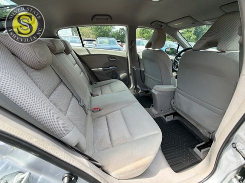 Used 2010 Honda Insight EX image 18