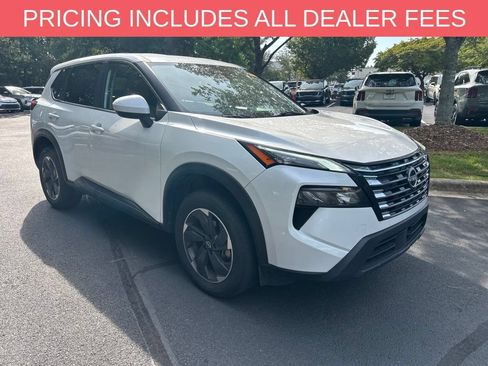 Used 2025 Nissan Rogue SV AWD/4WD image 1