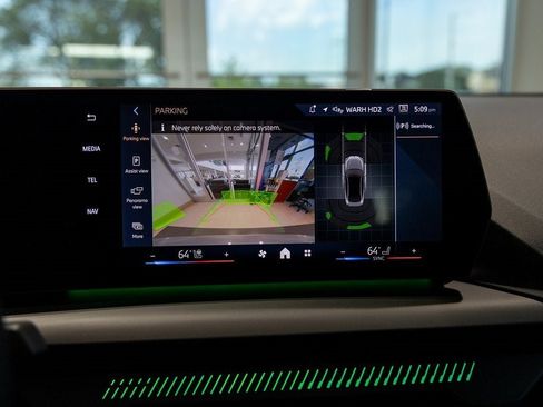 New 2025 BMW 228i xDrive w/ Premium Package image 29