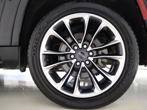 Used 2023 Jeep Wagoneer L Series II w/ Premium Group I AWD/4WD image 74