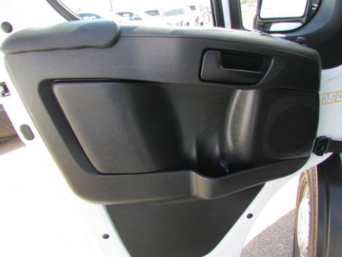 Used 2026 RAM ProMaster 2500 w/ Convenience Group FWD image 15