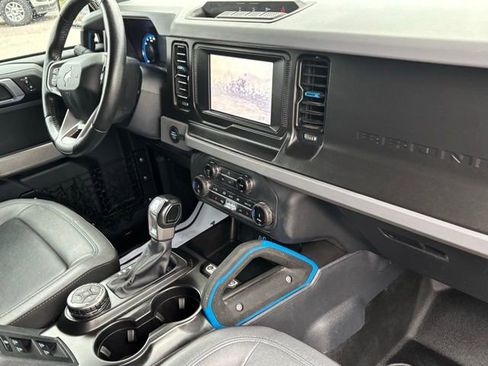 Used 2022 Ford Bronco Black Diamond image 27