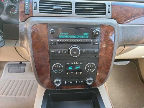 Used 2014 Chevrolet Silverado 3500 LTZ w/ LTZ Plus Package image 28