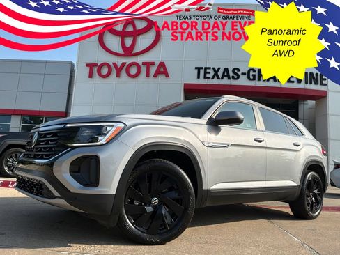 Used 2026 Volkswagen Atlas Cross Sport SE AWD/4WD image 1