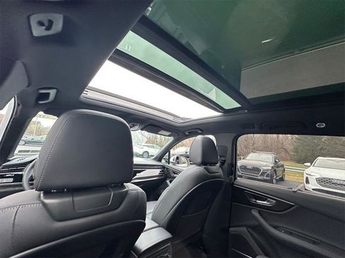 Certified 2025 Audi Q7 3.0T Premium Plus image 28