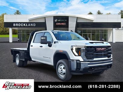New 2025 GMC Sierra 3500 Pro w/ Convenience Package