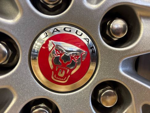 Used 2020 Jaguar F-TYPE Convertible RWD image 24