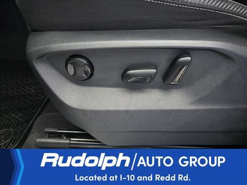 Used 2022 Volkswagen Atlas Cross Sport SE FWD image 12