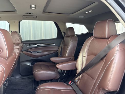 Used 2021 Buick Enclave Avenir w/ Avenir Technology Package image 24