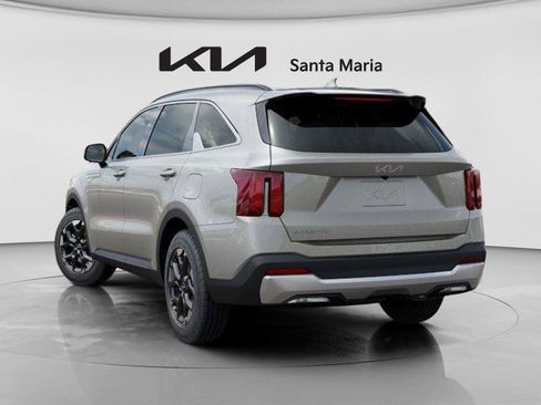 New 2026 Kia Sorento S image 4
