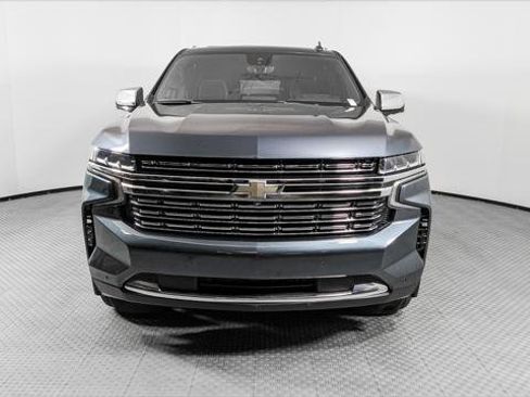 Used 2021 Chevrolet Suburban Premier w/ Premium Package RWD image 12