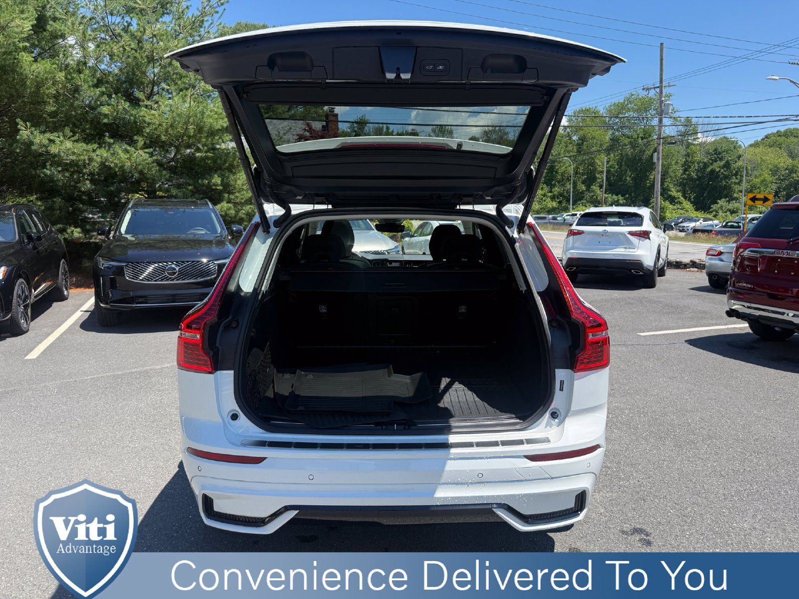 Certified 2025 Volvo XC60 T8 Plus w/ Protection Package Premier AWD/4WD image 23