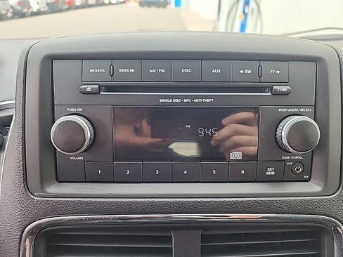 Used 2014 RAM C/V Tradesman FWD image 17