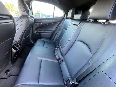 Used 2019 Lexus UX 200 F Sport w/ F Sport Premium Package FWD image 11
