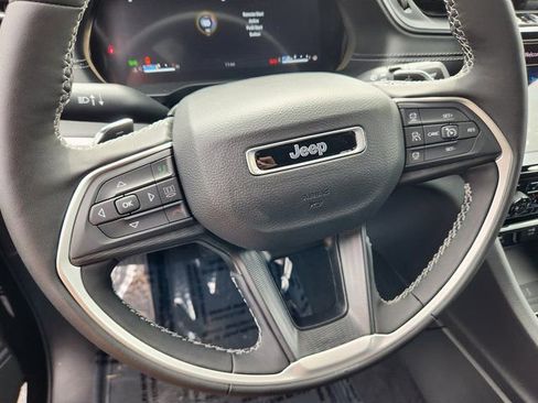 New 2025 Jeep Grand Cherokee Laredo X w/ Luxury Tech Group I AWD/4WD image 21