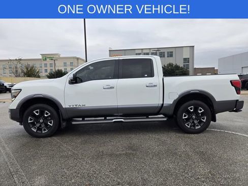 Used 2021 Nissan Titan Platinum Reserve w/ Moonroof Package image 4