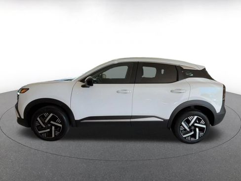 Used 2026 Nissan Kicks SV w/ Cold Weather Package FWD image 7
