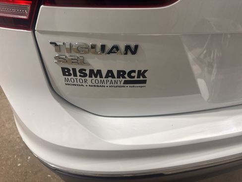 Used 2019 Volkswagen Tiguan SEL Premium image 6