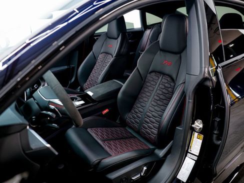 Used 2024 Audi RS 7 Performance image 16