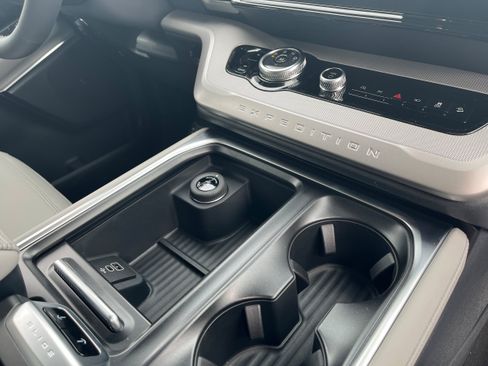 New 2026 Ford Expedition Max Active AWD/4WD image 19