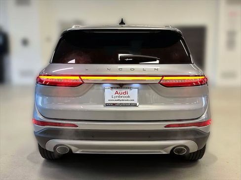 Used 2022 Lincoln Corsair Standard w/ Equipment Group 101A image 5