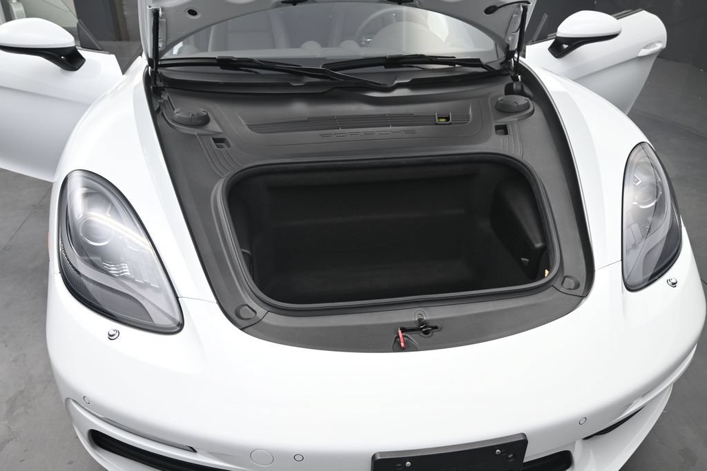 Certified 2019 Porsche 718 Cayman S RWD image 23