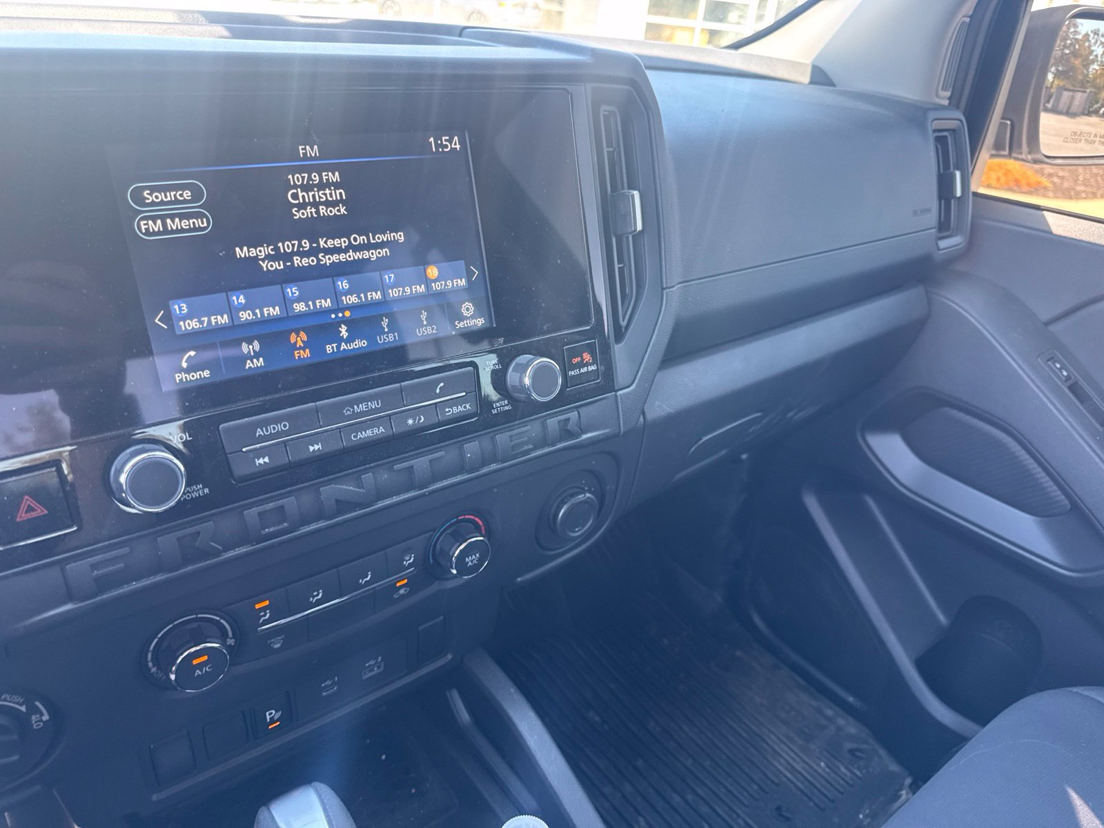 Used 2025 Nissan Frontier S AWD/4WD image 16