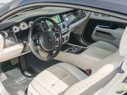 Used 2016 Rolls-Royce Wraith RWD image 80