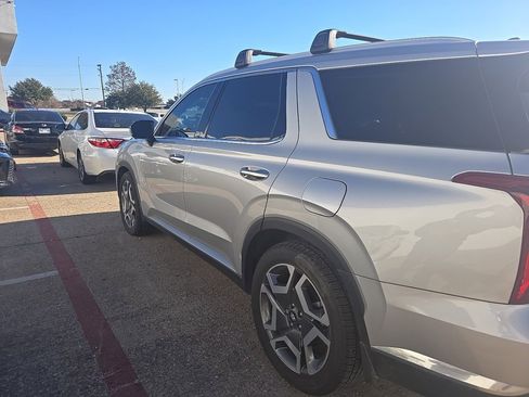 Used 2024 Hyundai Palisade Limited image 5