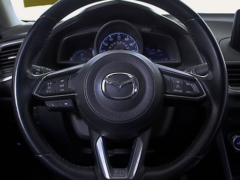 Used 2018 MAZDA MAZDA3 Touring image 23