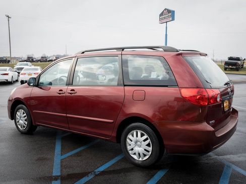 Used 2006 Toyota Sienna CE image 16