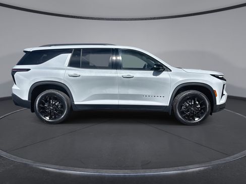 New 2026 Chevrolet Traverse LT w/ Midnight/Sport Edition AWD/4WD image 9