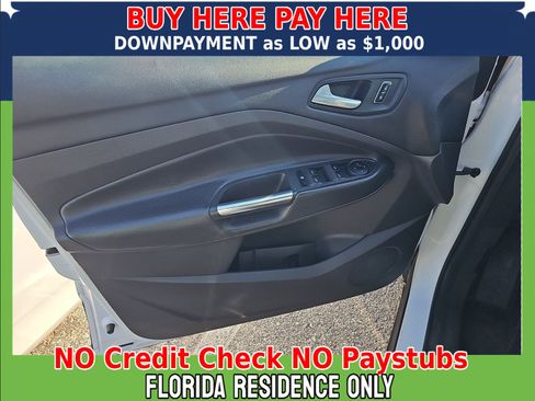 Used 2015 Ford Escape SE image 13