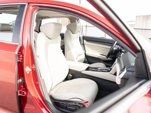 Used 2018 Honda Accord EX-L image 17