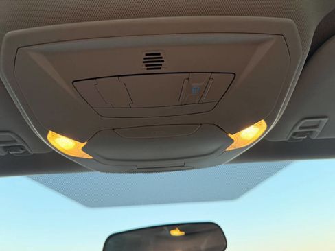 Used 2017 Ford Focus Titanium image 32