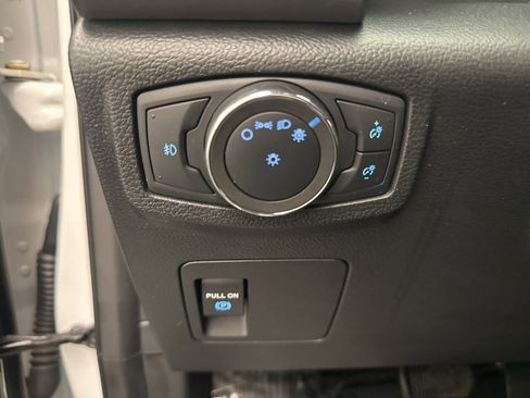 Used 2019 Ford Expedition XLT image 25