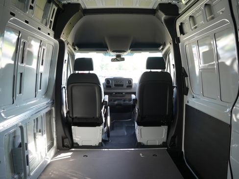 New 2025 Mercedes-Benz Sprinter 2500 image 33