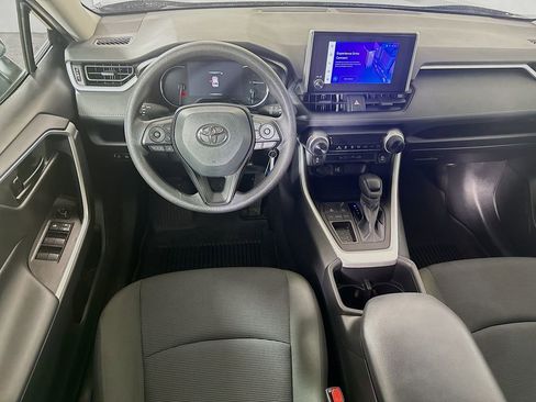 Certified 2024 Toyota RAV4 LE FWD image 21