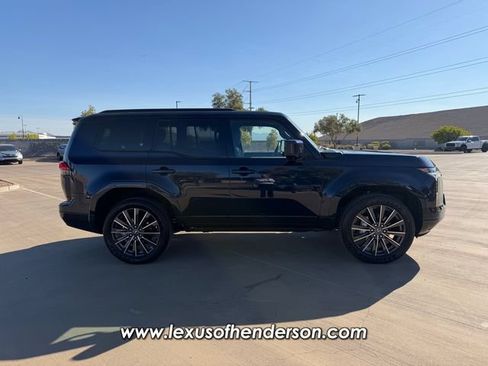 Used 2026 Lexus GX 550 w/ Accessory Package (2T) AWD/4WD image 5