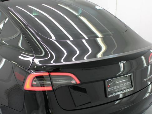 Used 2021 Tesla Model 3 Performance image 20