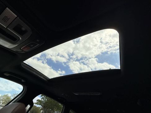 Certified 2024 Kia Telluride EX w/ EX Captain's Chair Package image 17