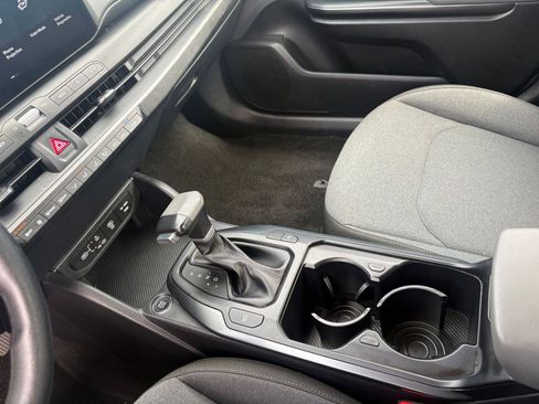 Used 2025 Kia K4 LXS image 41