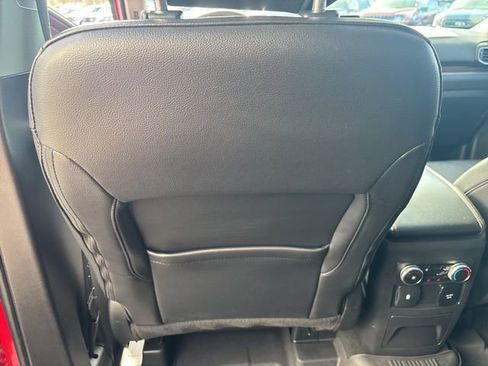 Used 2023 Ford Explorer Limited w/ Limited Technology Package image 38