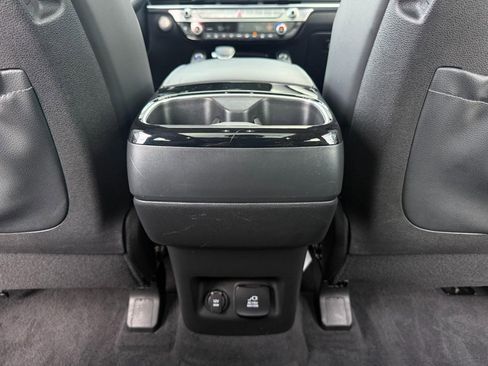 Used 2024 Kia Telluride SX Prestige AWD/4WD image 35