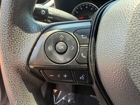 Certified 2022 Toyota RAV4 XLE AWD/4WD image 33