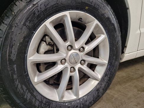 Used 2016 Dodge Grand Caravan SXT image 31