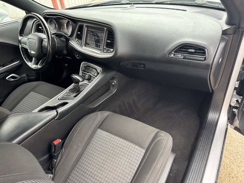 Certified 2022 Dodge Challenger SXT image 12