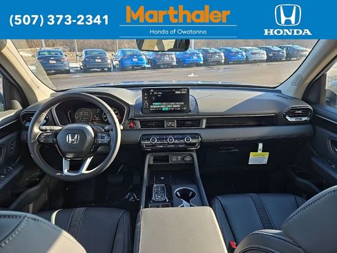 New 2025 Honda Pilot Touring image 22