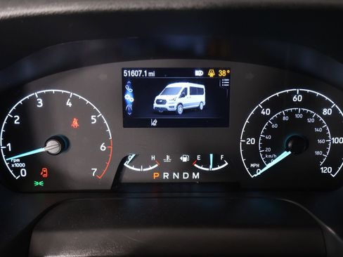 Used 2024 Ford Transit 350 XLT image 4