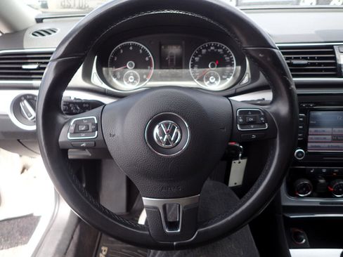 Used 2013 Volkswagen Passat 2.5 SE image 13